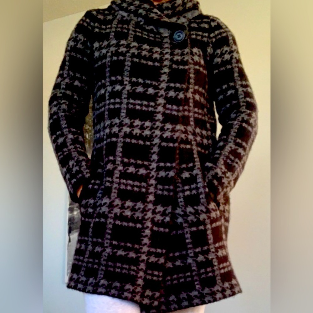 Tahari Cardigan Wrap wool blend Sweater Jacket Gray black Shawl Collar